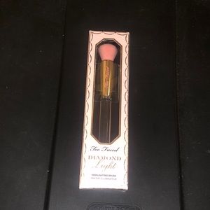 Too faced diamond light